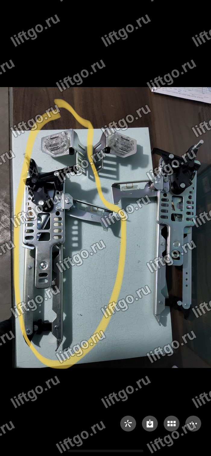 Отводка (в сборе с замком) Fermator 470мм (левая)