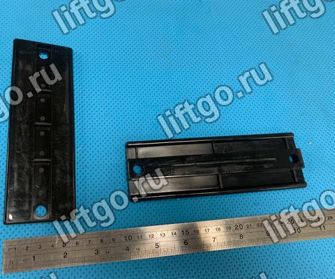  Пластиковая направляющая поручня эскалатора  SIGMA / Xizi OTIS XAA385X, 170*57мм, расстояние между отверстиями 150мм